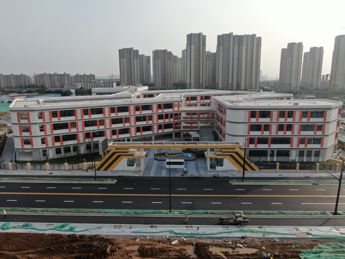 漯河信息工程大学从属尝试幼学（晓山西路校区）