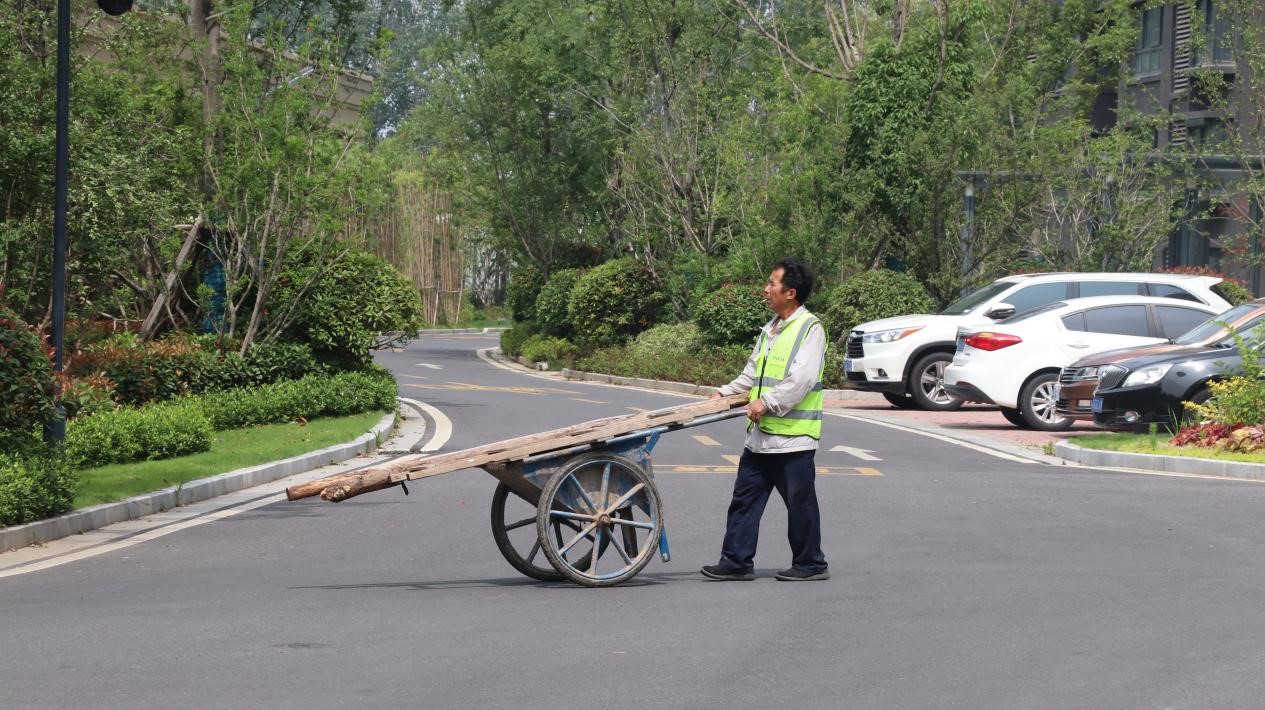 “生涯惬意，服务中意” 葛塘西片区地块保险房交付回访业主这样说
